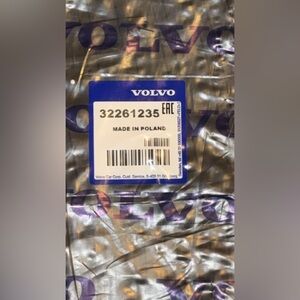 NWT Volvo XC90 Authentic 2016-2018 2020-2023 Floor Mats Molded Plastic 32261235